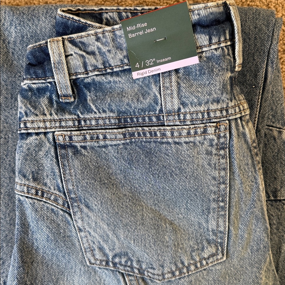 Women’s Mid Rise Barrel Jean - Picture 3 of 3